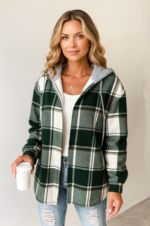 Camille™ – Cardigan douillet à capuchon en tartan vert forestier
