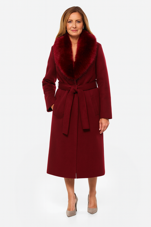 Louise™ – Manteau long ceinturé laine & fourrure bordeaux
