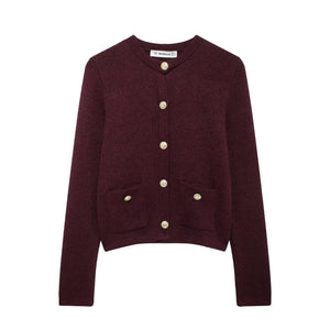 AmélieNord™ – Cardigan lilas chic & doux pour tes journées café à Québec 💜☕🍁